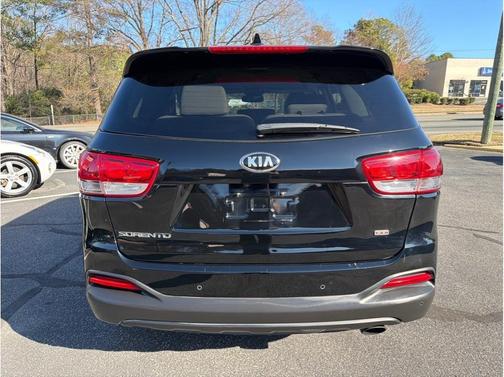 2018 Kia Sorento LX