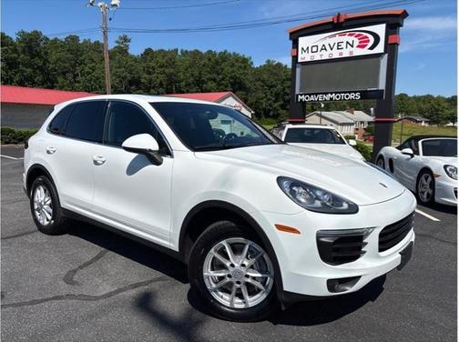 2016 Porsche Cayenne Base