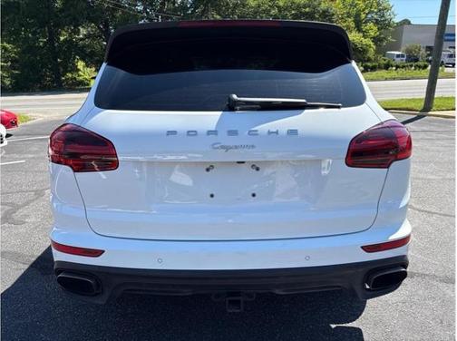 2016 Porsche Cayenne Base