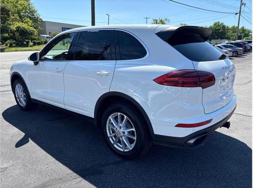 2016 Porsche Cayenne Base
