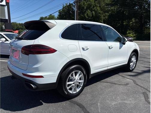 2016 Porsche Cayenne Base