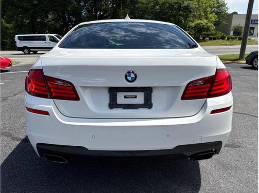 2011 BMW 550 550i Sedan 4D