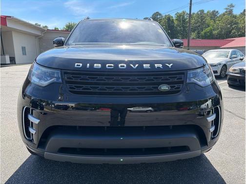 Black 2019 Land Rover Discovery SE