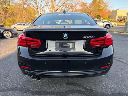 2017 BMW 330 330i Sedan 4D