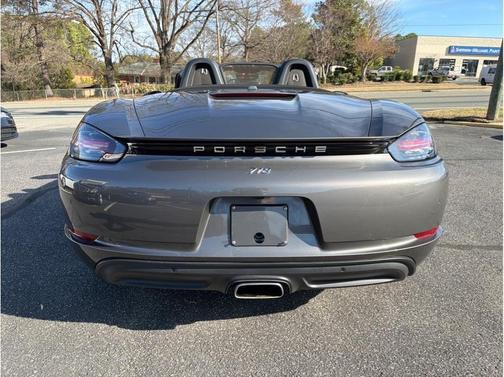 2018 Porsche 718 Boxster Roadster 2D