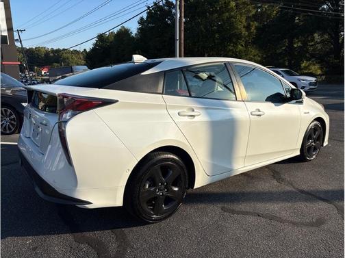 2017 Toyota Prius Four Touring