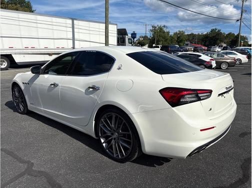 2021 Maserati Ghibli S GranLusso