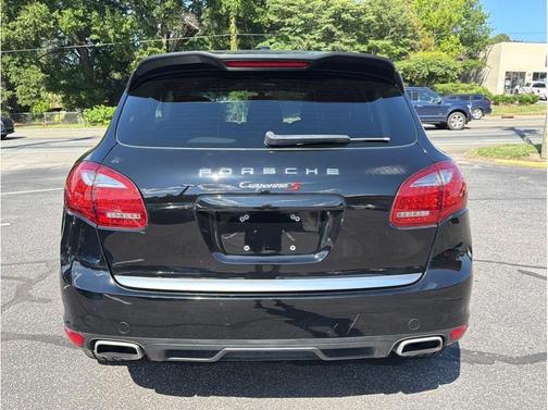 Black 2011 Porsche Cayenne Cayenne