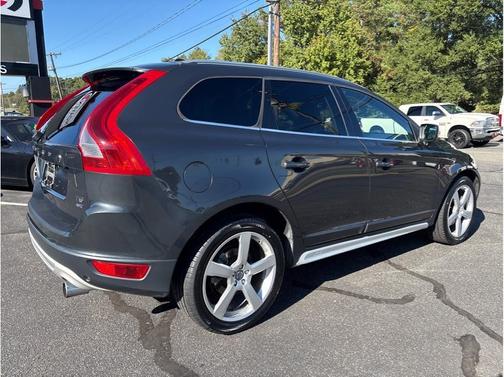 2011 Volvo XC60 T6 R-Design