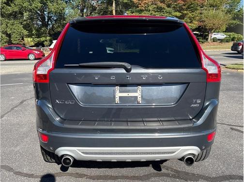 2011 Volvo XC60 T6 R-Design