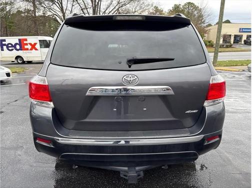 2013 Toyota Highlander SE
