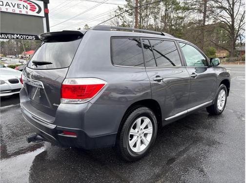 2013 Toyota Highlander SE