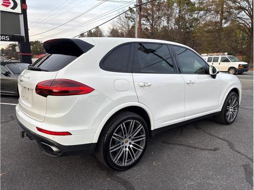 2017 Porsche Cayenne Platinum Edition
