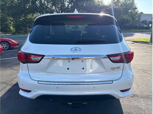 2017 INFINITI QX60 Base