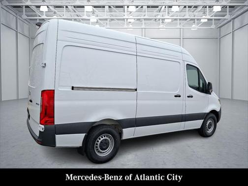 2025 Mercedes-Benz Sprinter 2500 Standard Roof