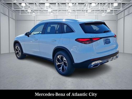 2025 Mercedes-Benz GLC 350e Base