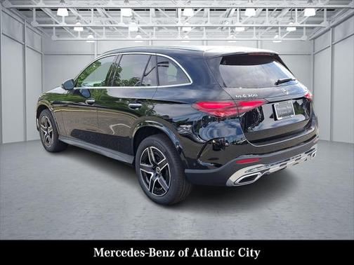 2025 Mercedes-Benz GLC 300 4MATIC