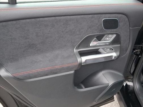 2025 Mercedes-Benz AMG GLB 35 4MATIC