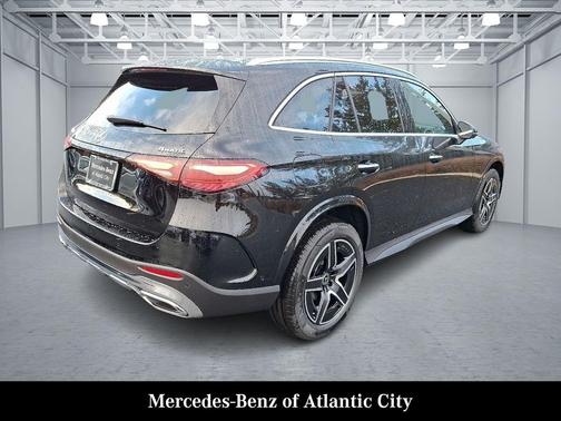 2026 Mercedes-Benz GLC 300 4MATIC