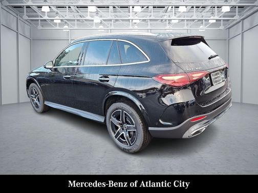 2026 Mercedes-Benz GLC 300 4MATIC