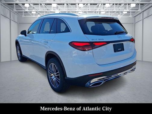 2026 Mercedes-Benz GLC 300 4MATIC