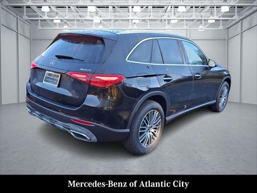2025 Mercedes-Benz GLC 300 4MATIC