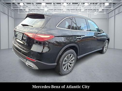 2026 Mercedes-Benz GLC 300 4MATIC