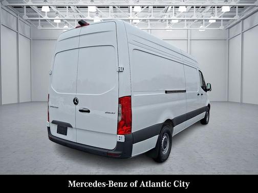 Arctic White - 9147 2026 Mercedes-Benz Sprinter 2500 Cargo 170 WB