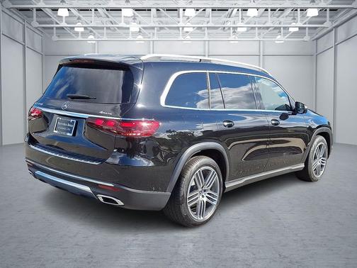 2025 Mercedes-Benz GLS 450 4MATIC