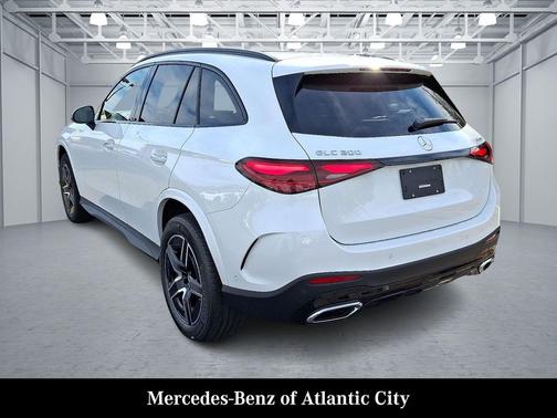 2026 Mercedes-Benz GLC 300 4MATIC