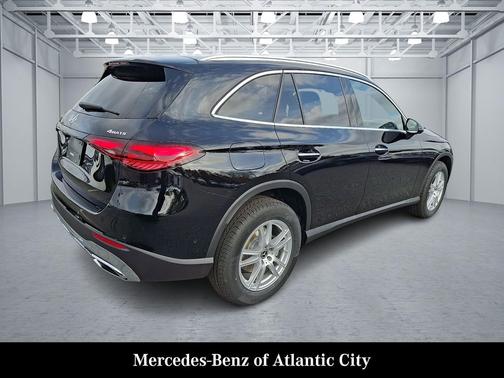 2026 Mercedes-Benz GLC 300 4MATIC