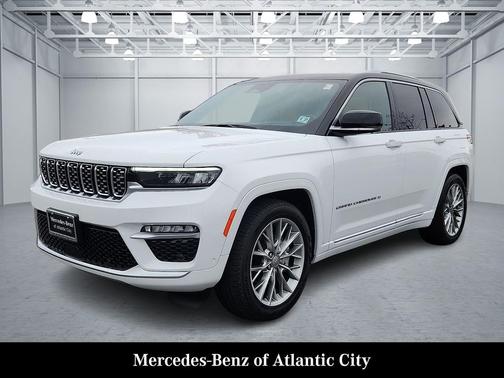 2022 Jeep Grand Cherokee Summit