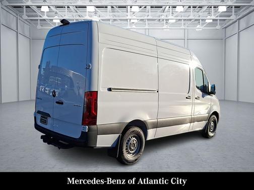 2025 Mercedes-Benz Sprinter 2500 Standard Roof
