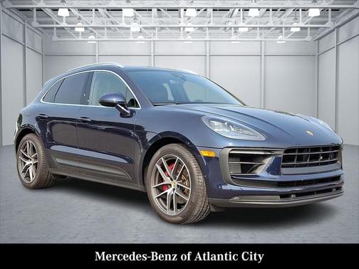 2022 Porsche Macan Base