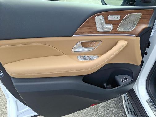 2026 Mercedes-Benz GLS 450 4MATIC