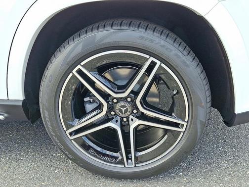 2026 Mercedes-Benz GLS 450 4MATIC