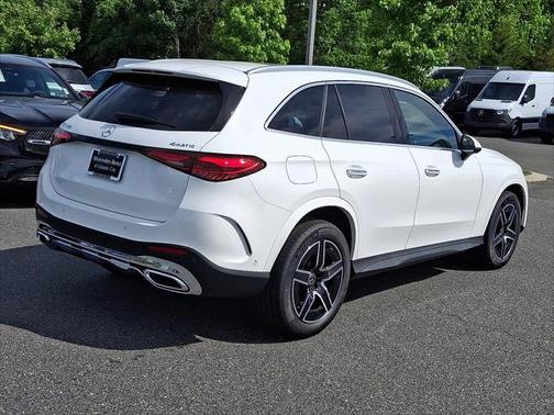 2025 Mercedes-Benz GLC 300 4MATIC