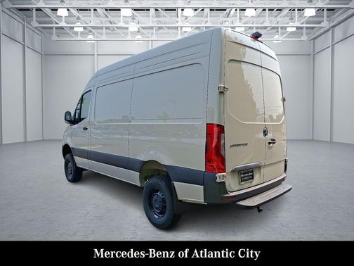 2025 Mercedes-Benz Sprinter 2500 Standard Roof