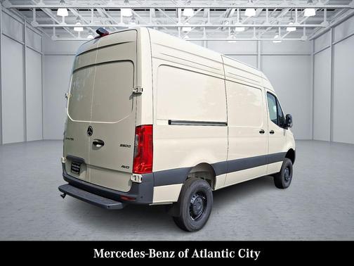 2025 Mercedes-Benz Sprinter 2500 Standard Roof