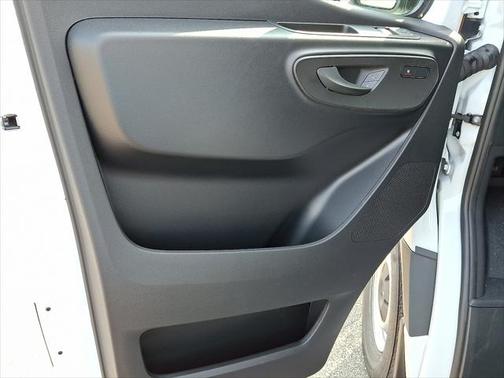 2025 Mercedes-Benz Sprinter 2500 Standard Roof