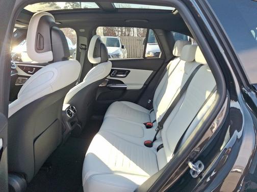 2026 Mercedes-Benz GLC 300 4MATIC