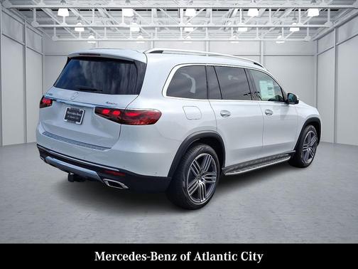 2026 Mercedes-Benz GLS 450 4MATIC