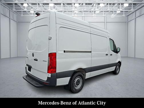 2026 Mercedes-Benz Sprinter 2500 Cargo 144 WB