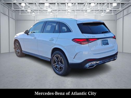 2026 Mercedes-Benz GLC 300 4MATIC
