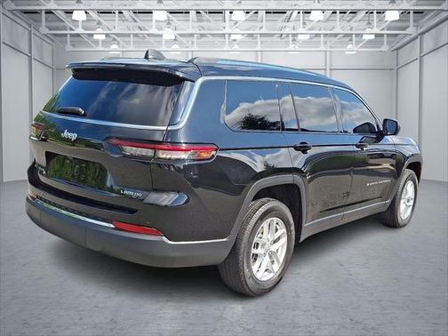 2022 Jeep Grand Cherokee L Laredo