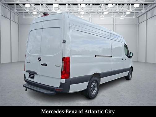 2025 Mercedes-Benz Sprinter 2500 High Roof