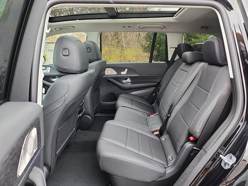 2026 Mercedes-Benz GLS 450 4MATIC