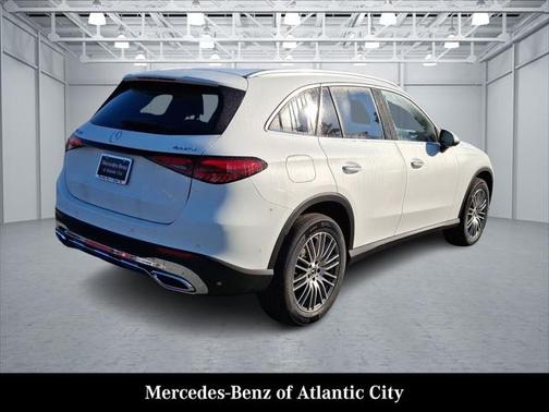 2025 Mercedes-Benz GLC 300 4MATIC