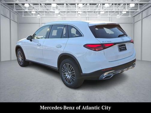 2025 Mercedes-Benz GLC 300 4MATIC