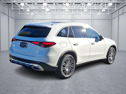 2025 Mercedes-Benz GLC 300 4MATIC
